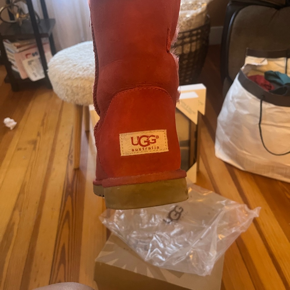 UGG Red Bailey Button Boots - Picture 4 of 7